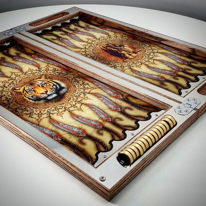 Нарди хай-тек з дерева, металу та скла. Дизайн на замовлення. Нарды