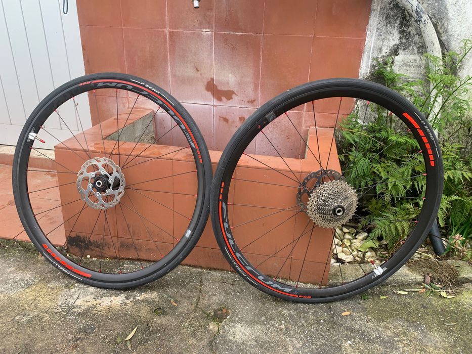 Bicicleta clássica e jantes