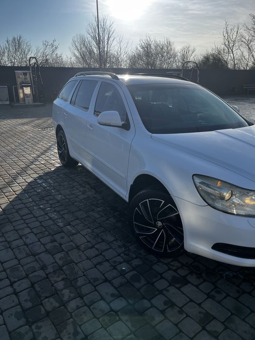 В продажі а 5 fl дизель 1.6 2010 р.