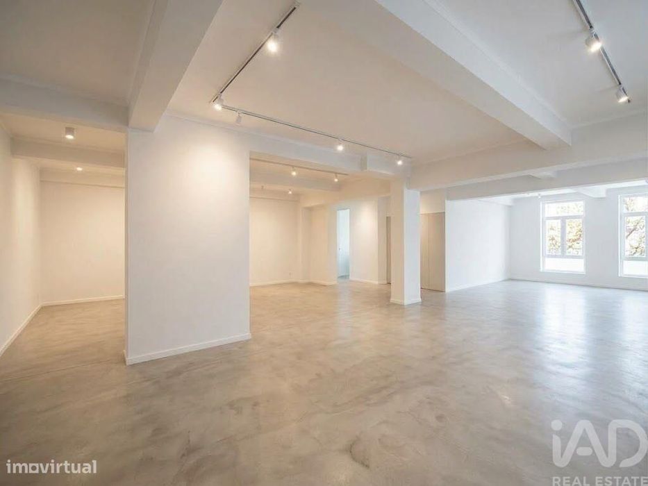 Loja / Estabelecimento Comercial em Ericeira de 114,00 m2