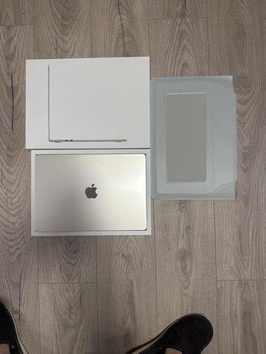 MacBook Air 16GB memori 1TB storage