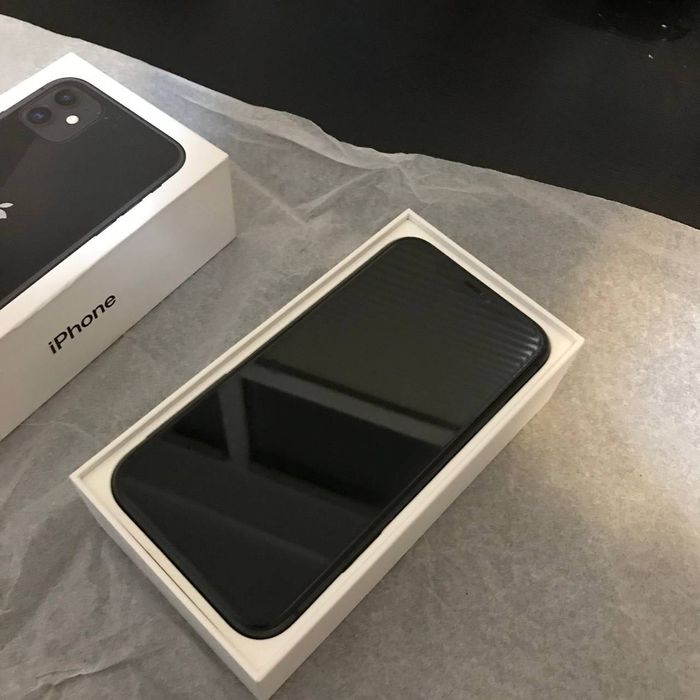 Sprzedam iPhone 11 w idealnym stanie pamięć 64 GB