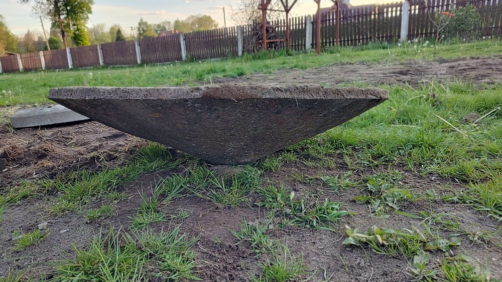 Pokrywa studni stożek