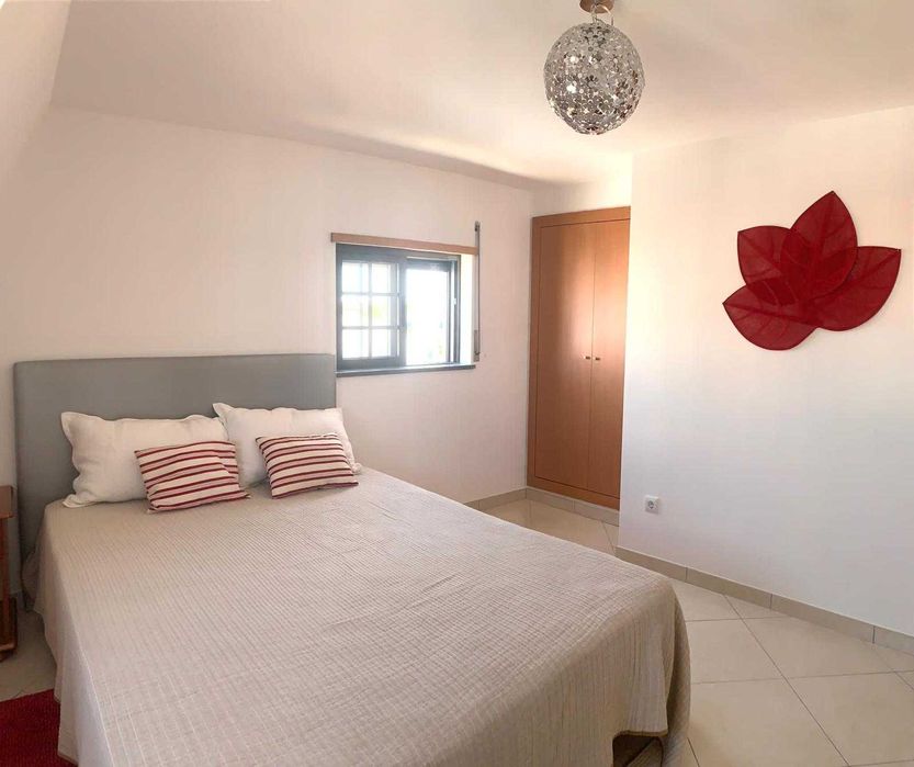 T2 Duplex em Manta Rota a 250 metros da praia.