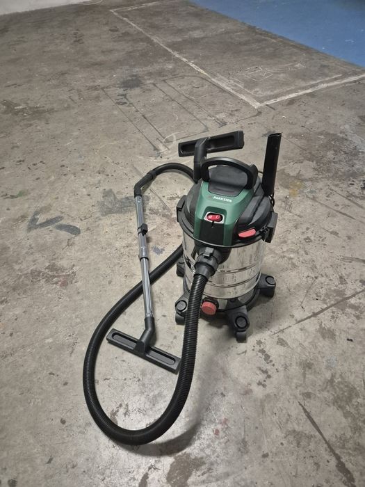 Aspirador industrial para liquidos e sólidos Parkside