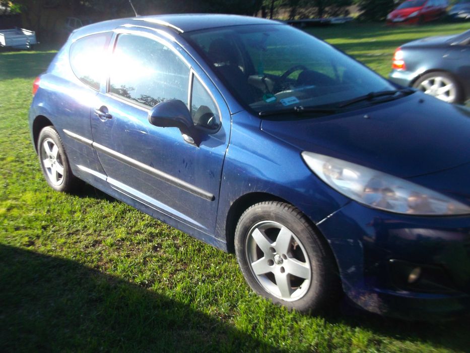 Peugeot 207 - 1.4 B