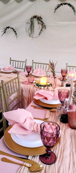 Wynajem namiotu, mebli, zastawy, obrusów, serwet, ścianki, dekoracje