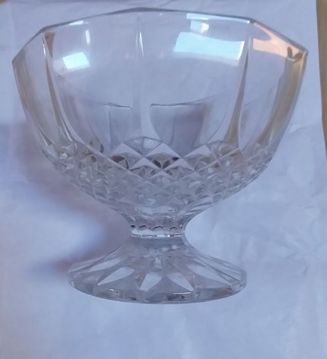 Taça bomboneira antiga em vidro