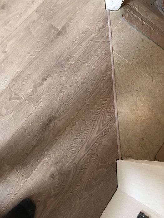 Укладка ,ламината,sps,винила,плинтуса ,выравнивание пола