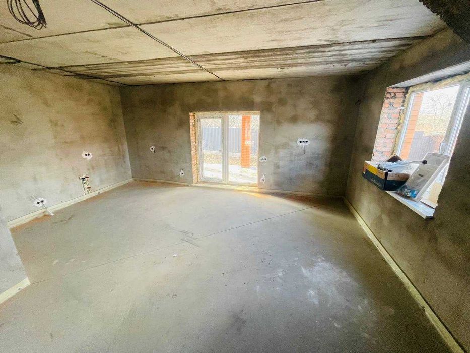 Продаж двоповерхового будинку з чистовими роботами!