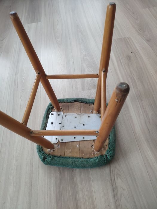 Taboret drewniany z PRL-u