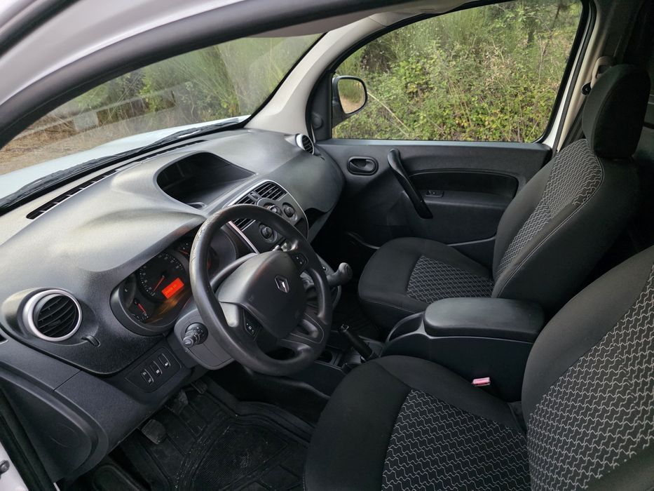 Renault kangoo iva dedutível com garantia