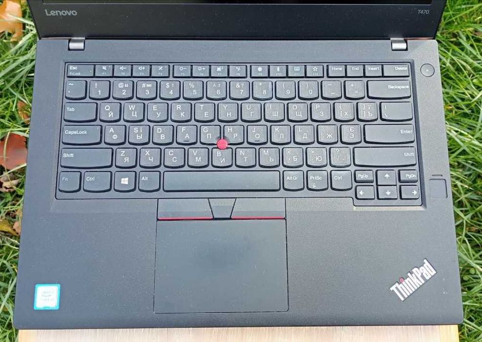 Ультрабук\ 14" FullHD IPS \ Intel i5-6300\ ddr4\ ssd\ 7 годин