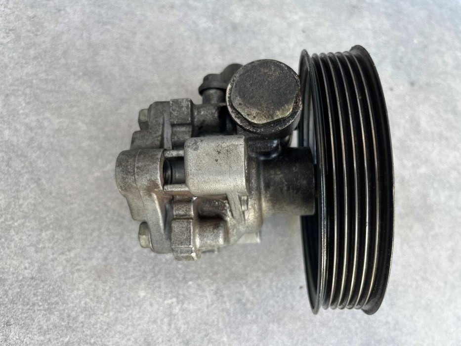 Гідропідсилювач керма ГУР Mazda BK 1.3 1.6 2003-2009