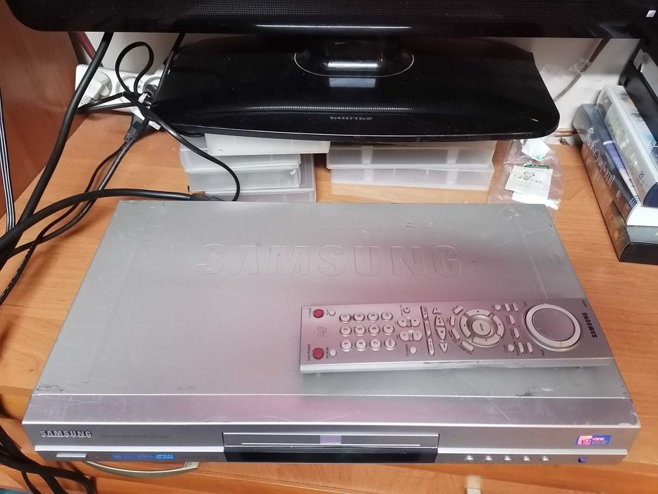 Odtwarzacz CD/DVD Samsung DVD-E232 pilot