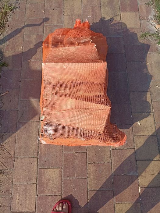 Drewno kominkowe połupane we workach 12 kg