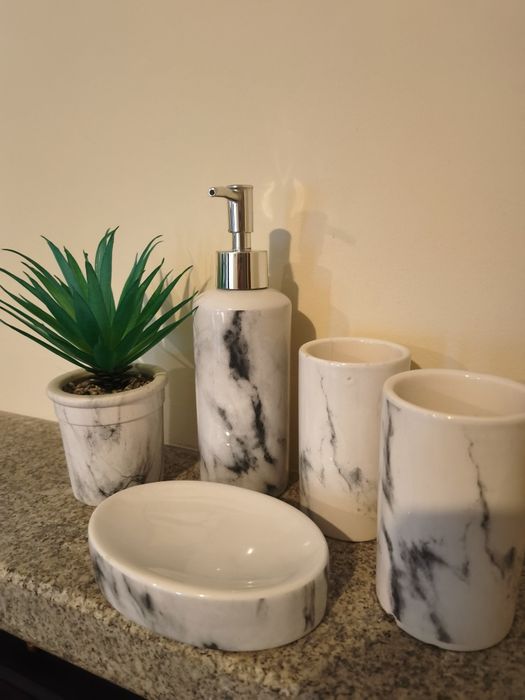 Homa Bathroom Accessories Set445375439156039680