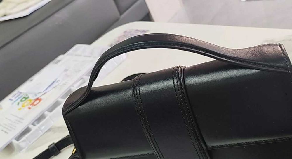 Vendo un bolso Jacquemus