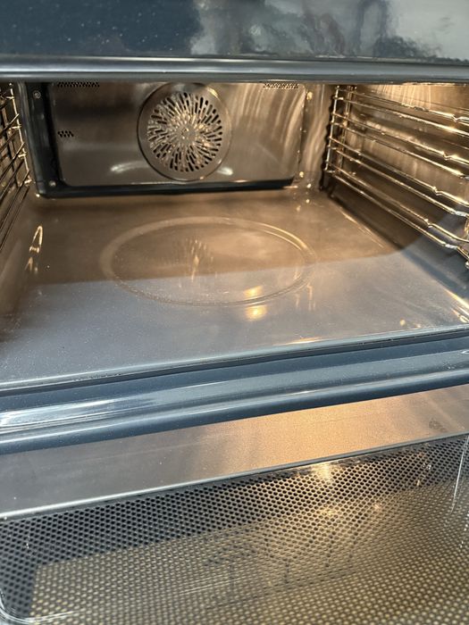 Piekarnik Electrolux z funkcją mikrofali KVLBE08T