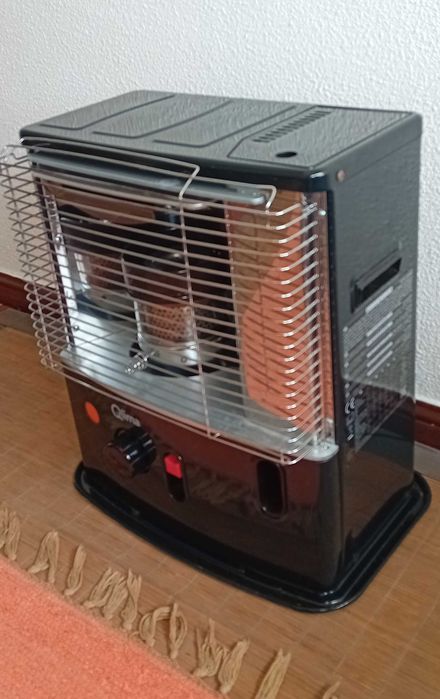 Aquecedor a parafina com mecha Qlima R 4224S TC-2