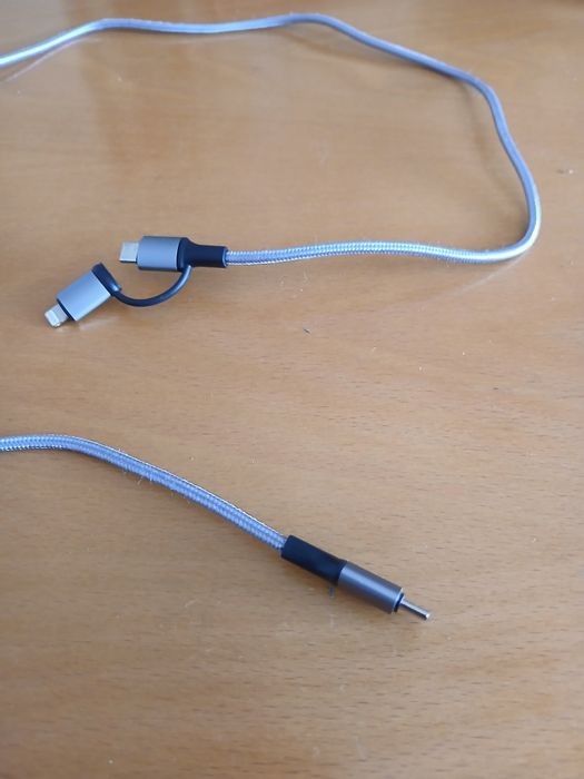 Kabel ładujący c
