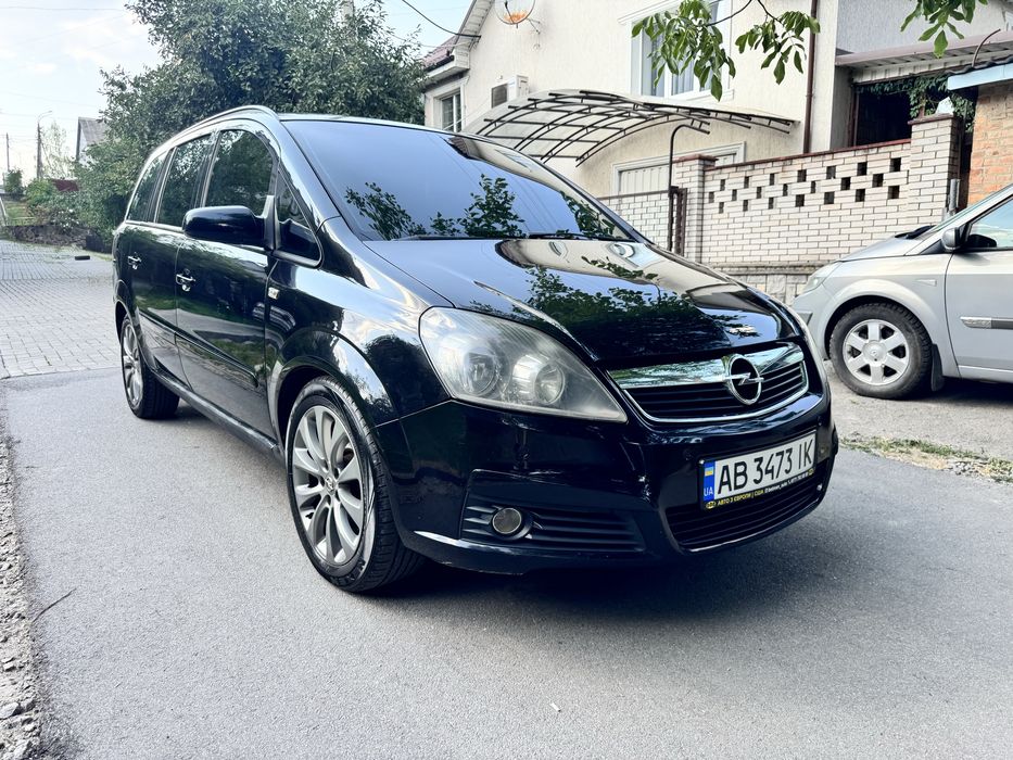 Продам Opel Zafira B