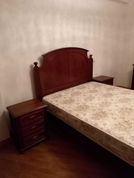 Conjunto Cama de Casal + 2 Mesas de cabeceiras