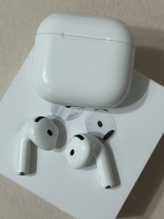 Apple Airpods 4 (2024)