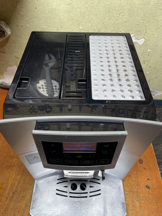 Кавомашина/Кофемашина Delonghi PERFECTA CAPPUCCINO