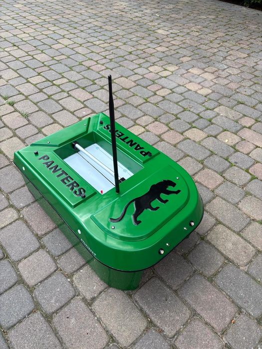 Łódka wędkarska zanętowa z GPS