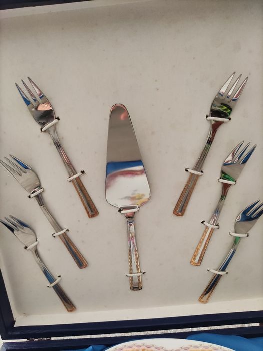 Prato bolo com acessórios