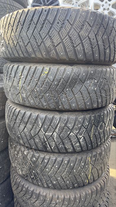 215/65/17 Goodyear ultra grip ice arctic