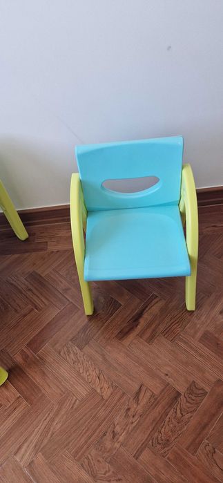 Mesa e cadeiras de criança da Imaginarium