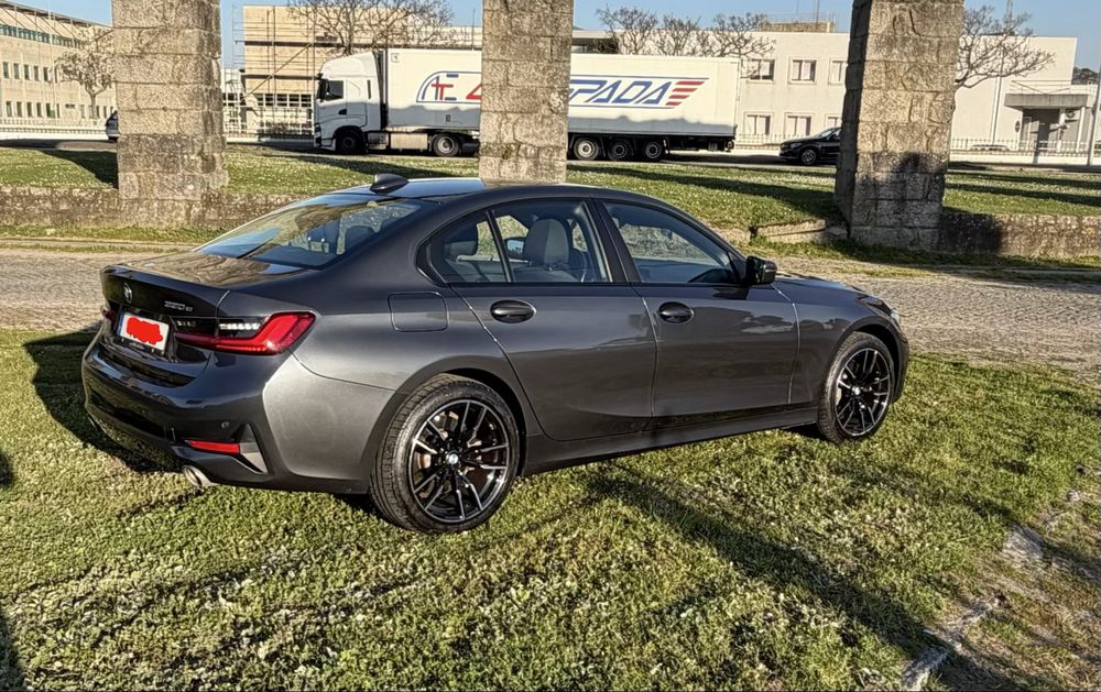BMW 330e Plug-in 292cv