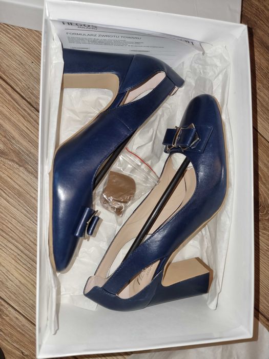 Czółenka Hego's granatowe 40