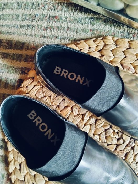 Sapatos marca Bronx