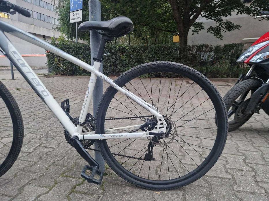 Carrera Crossfire 3 – rower crossowy trekkingowy , rama 17", koła 28"