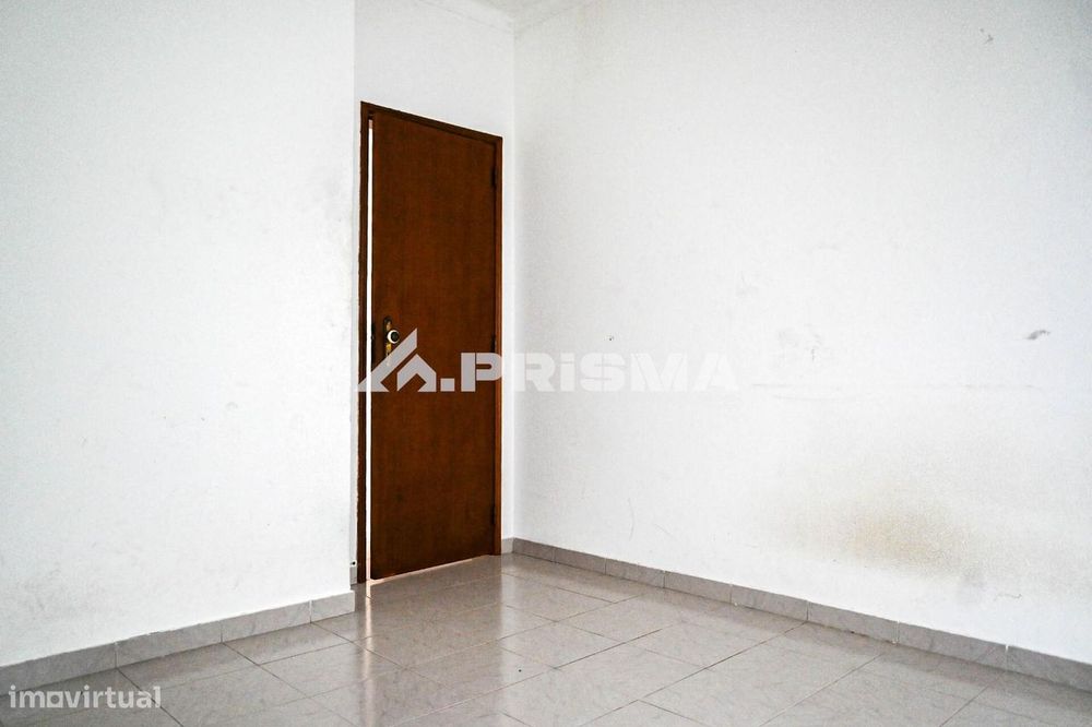 Andar de moradia T2 para arrendamento em Salgueiro do Campo, Castelo B