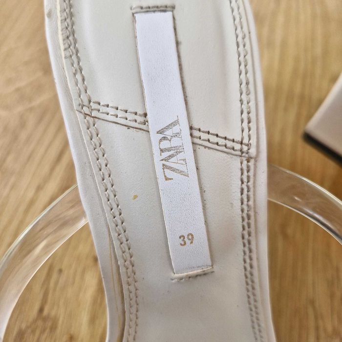 Kremowe sandały na koturnie ZARA + Gratis !