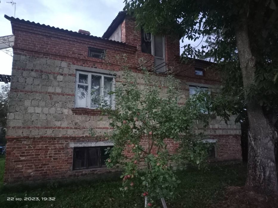 Продам будинок під Львовом
