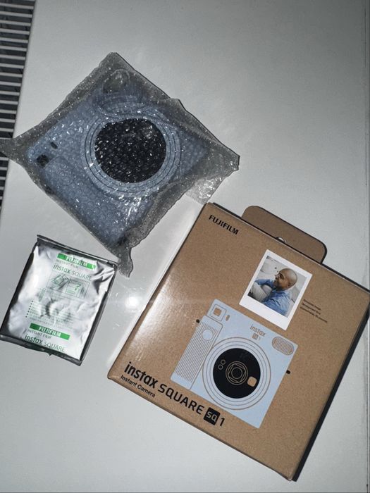 Фотоапарат Instax Square SQ1