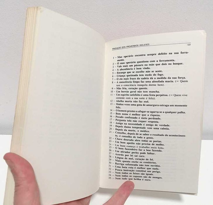 Dicionário de Provérbios (Alemão, Francês, Inglês, Português)