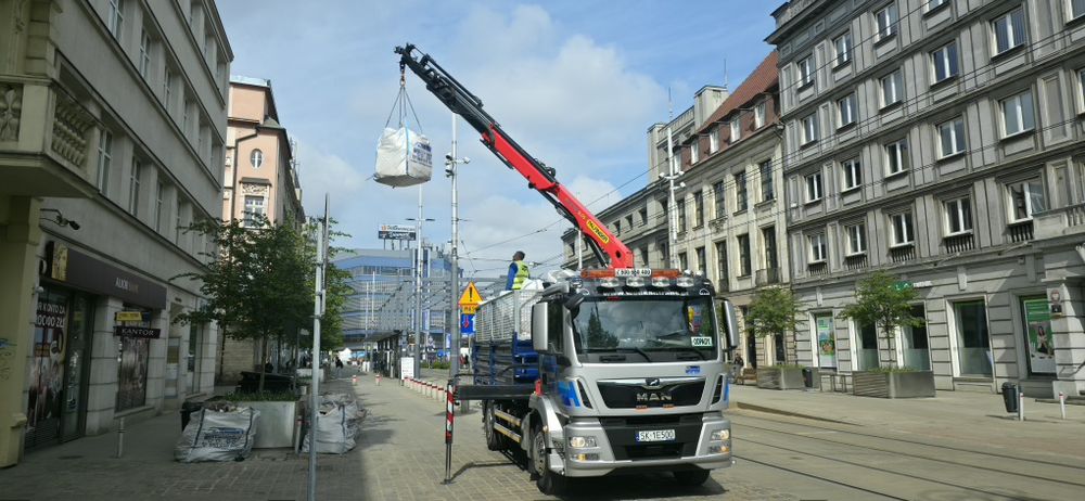 BIG-BAG worek kontener wywóz gruzu odpady budowlane śmieci meble folia