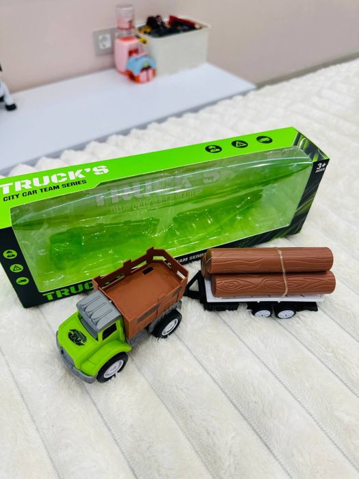 Трактор з причіпом