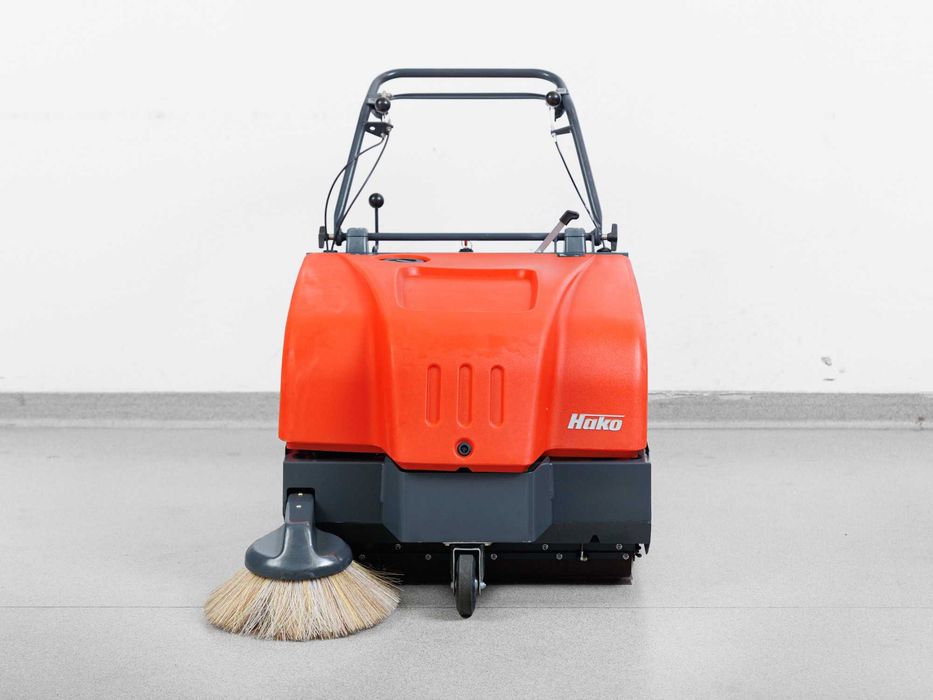 Zamiatarka Hako Sweepmaster B800 NOWE BATERIE 2019r 4350m²/h 11000 netto