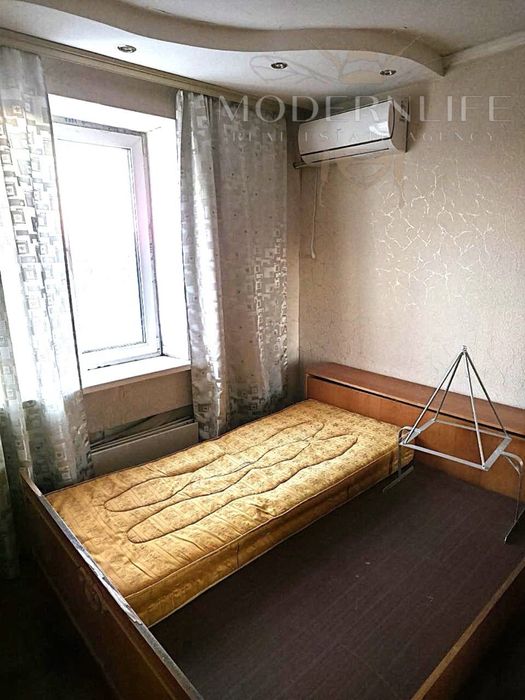 Продаж 4к квартири вул. Братиславська 13