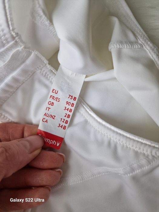 Piękne, białe body modelujące z fiszbinami, Triumph,  Shape Sensation  75B