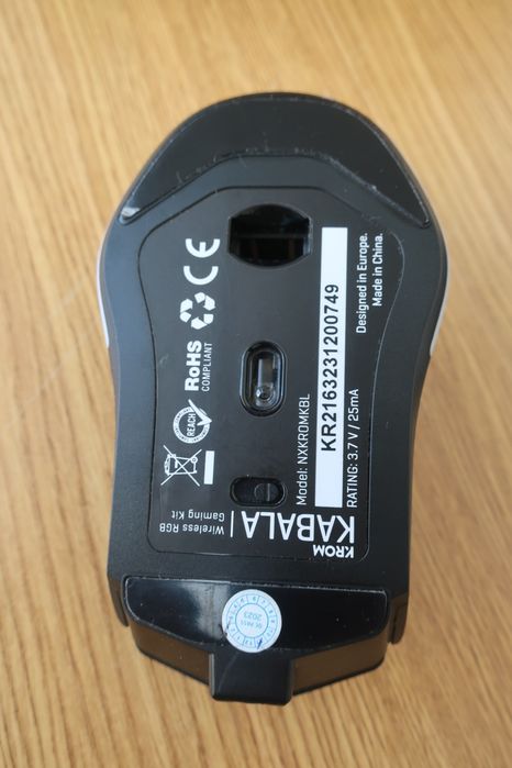 Teclado wireless Krom Kabala com rato e cabos