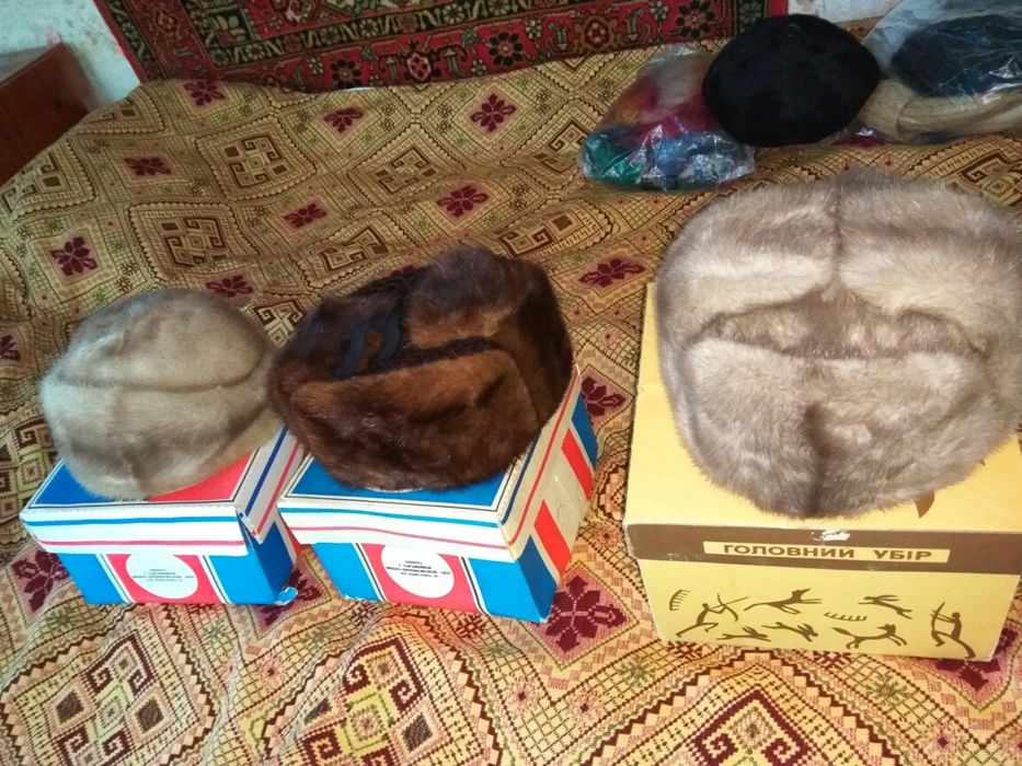 Шапка норковая красивая коричневая и серая