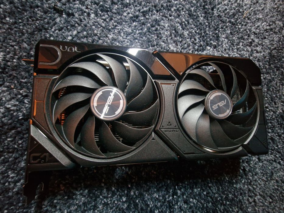 Asus RTX 4070 SUPER DUAL OC 12GB ( Nova e com garantia )